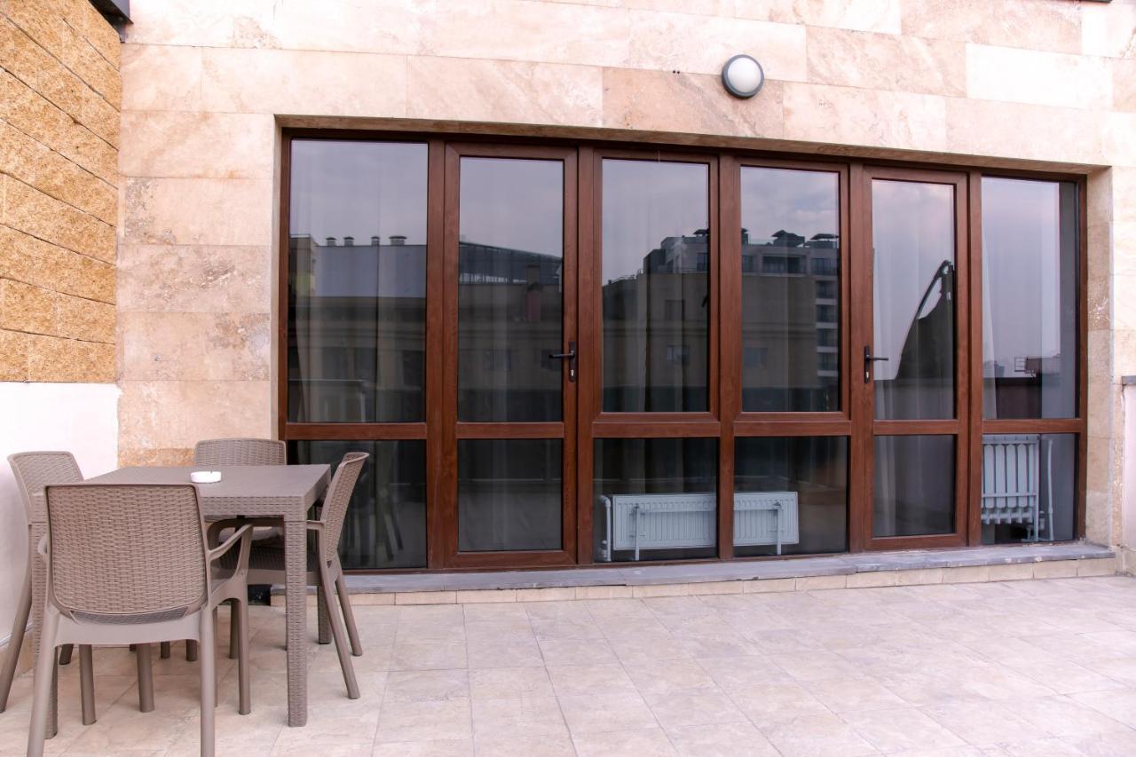 D&H Group Apartamento Ereván Exterior foto